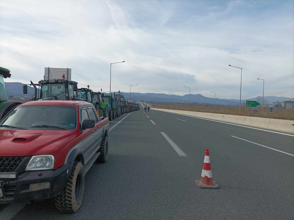 Σέρρες: Απέκλεισαν για μισή ώρα την Εγνατία στο Στρυμονικό οι αγρότες
