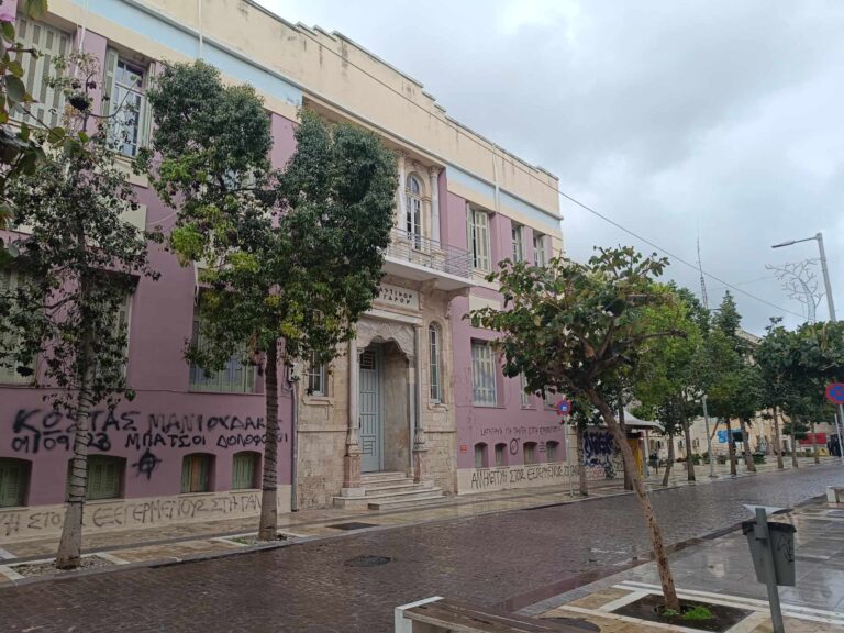 Γυναικοκτονία στο Ηράκλειο: Πήρε προθεσμία για να απολογηθεί την Τρίτη ο δράστης (video)