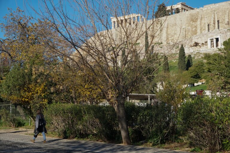 Καιρός: Σε υψηλά για την εποχή επίπεδα η θερμοκρασία – Έως τους 21 βαθμούς το θερμόμετρο