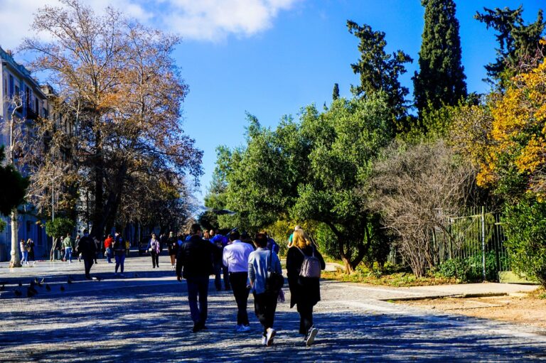 Καιρός: Άνοδος της θερμοκρασίας – Έως τους 17 βαθμούς το θερμόμετρο