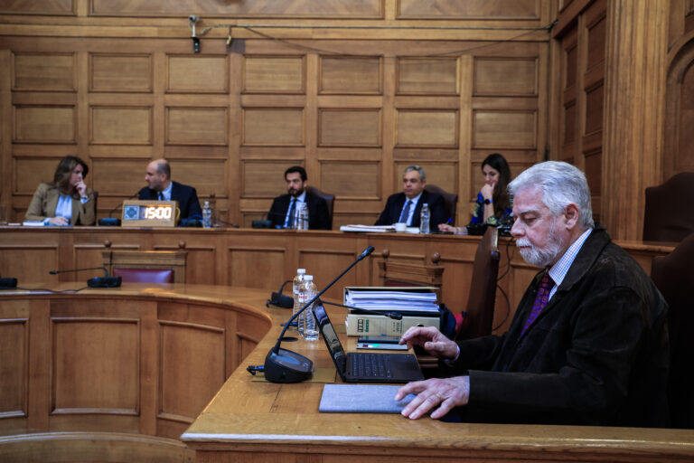 Εξεταστική για Τέμπη – Π. Τερεζάκης: Μέσα σε πέντε λεπτά παραβιάστηκαν εννέα βασικοί κανόνες του Γενικού Κανονισμού Κυκλοφορίας