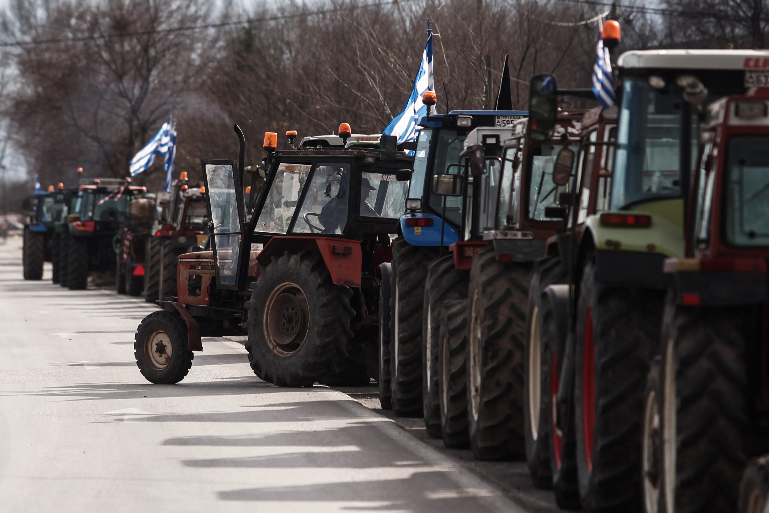 Αποκλεισμός της Εγνατίας οδού από μπλόκα αγροτών σε Χαλκιδική και Ημαθία