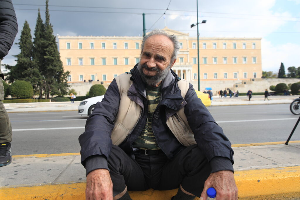 Αγροτικό συλλαλητήριο: Ολοένα και περισσότερα τρακτέρ στο Σύνταγμα – Σε ισχύ κυκλοφοριακές ρυθμίσεις (βίντεο και εικόνες)