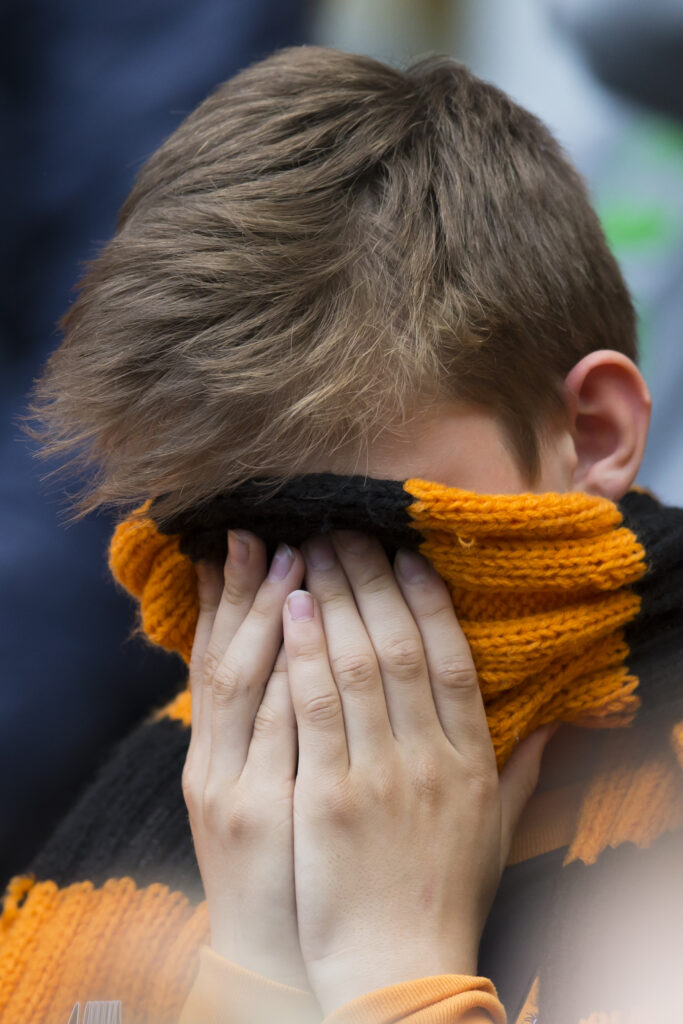 Εφηβικό burnout: Εννέα σημάδια που δείχνουν ότι ο έφηβος έχει «καεί»