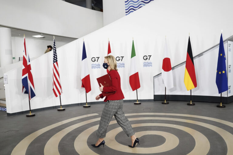G7:Ακλόνητη υποστήριξη στην Ουκρανία – Συνεδρίαση με τη συμμετοχή Ζελένσκι