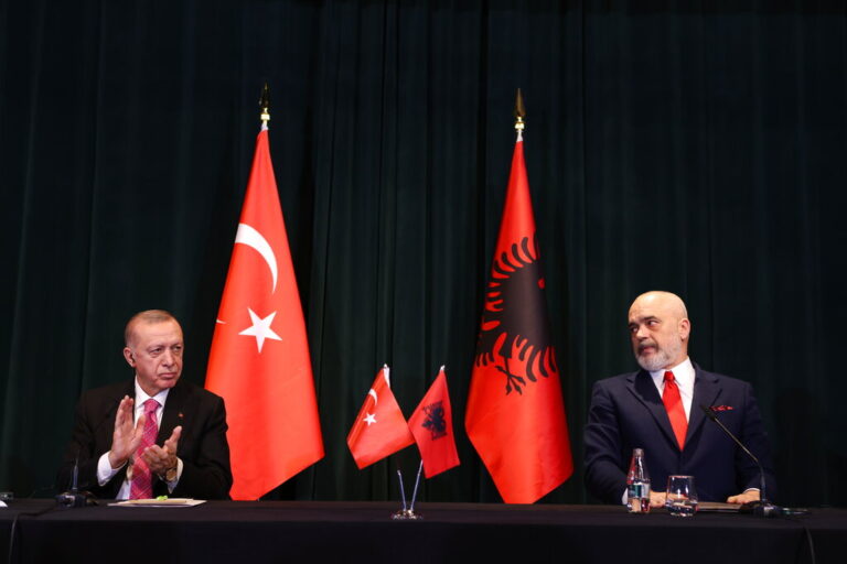 Επίσκεψη του πρωθυπουργού της Αλβανίας Έντι Ράμα στην Άγκυρα: Δηλώσεις με Ερντογάν και υπογραφή συμφωνιών