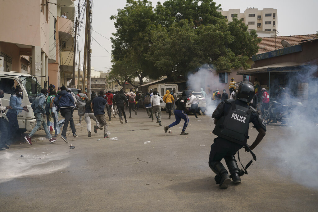 Σενεγάλη: Κλιμακώνεται η βία στις αντικυβερνητικές διαδηλώσεις – Τρεις νεκροί μέχρι στιγμής