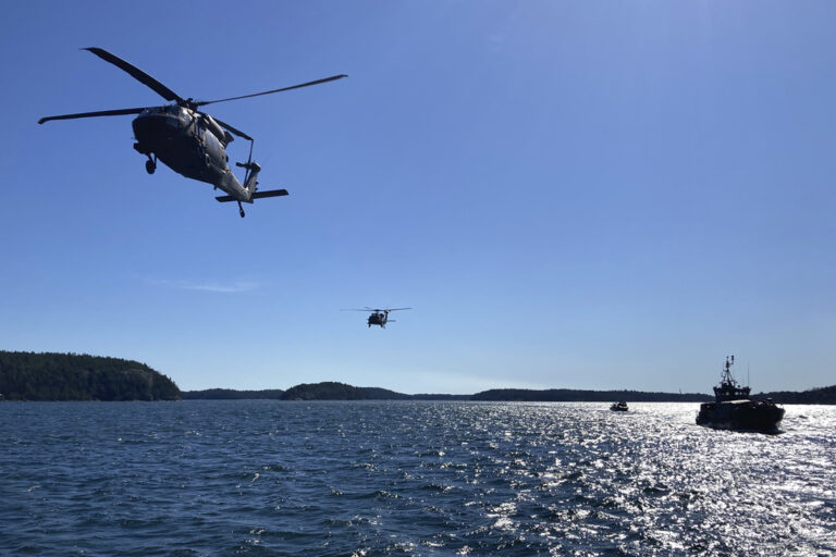 Ελικόπτερο με 3 επιβαίνοντες συνετρίβη σε λίμνη της Ρωσίας – Σε εξέλιξη υποβρύχιες έρευνες