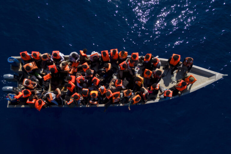 Τη ζωή τους έχασαν περισσότεροι από 20 μετανάστες σε ναυάγιο στη Σενεγάλη – Διασώθηκαν 20 άτομα