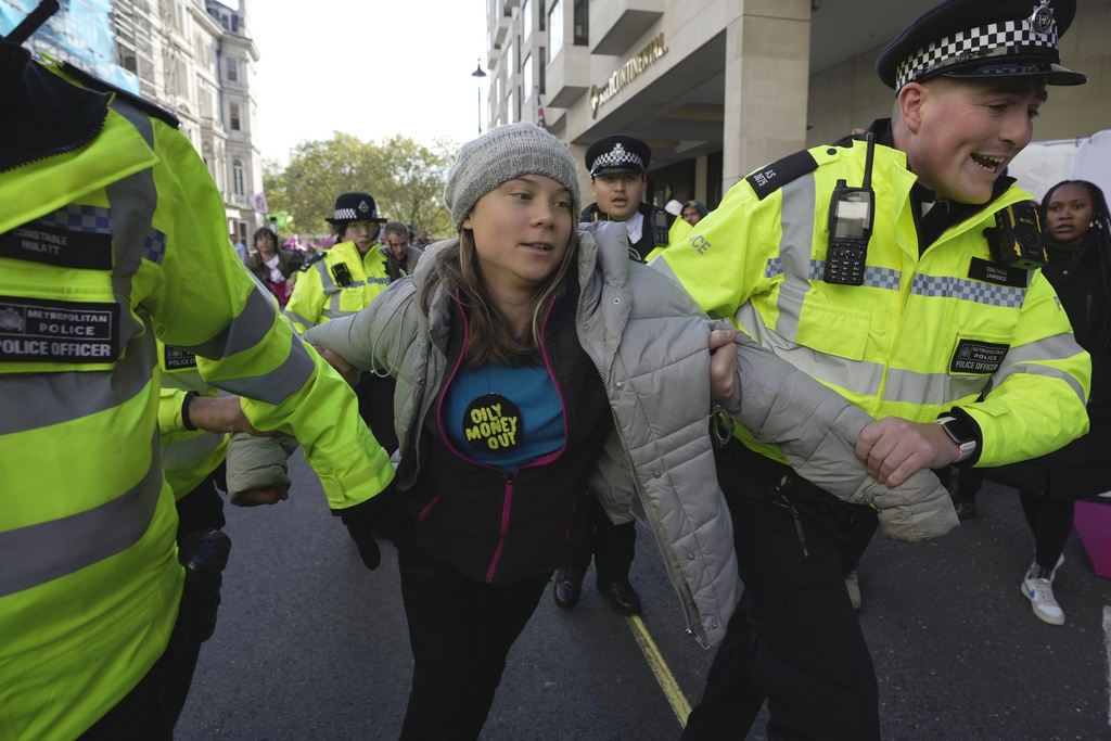 Γκρέτα Τούνμπεργκ: Σε δίκη στο Λονδίνο για τη δράση της η νεαρή περιβαλλοντική ακτιβίστρια