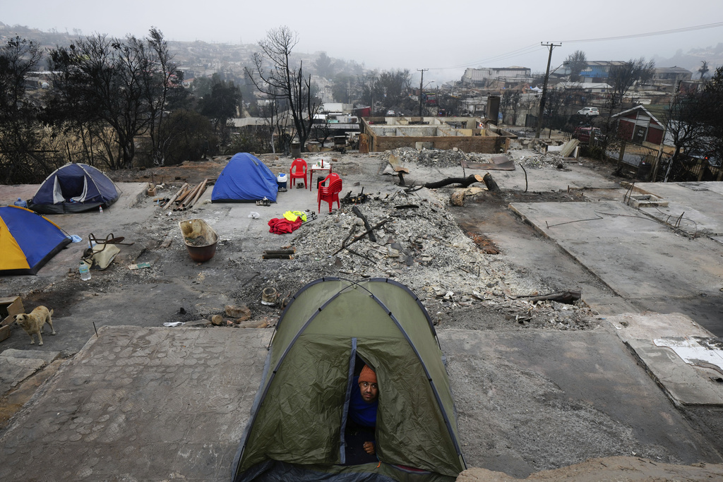 Φονικές πυραγιές στη Χιλή: Τουλάχιστον 131 οι νεκροί σύμφωνα με νέο επίσημο απολογισμό