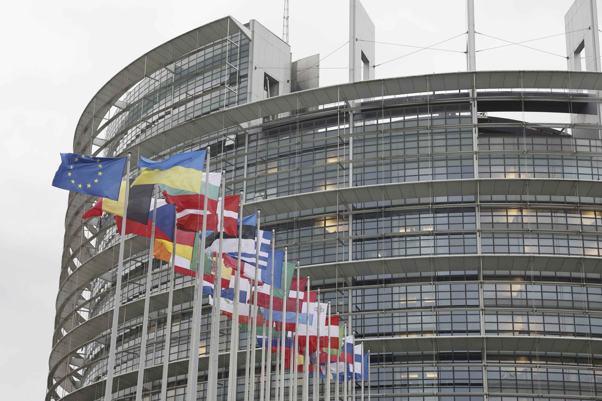 Ευρωπαϊκό Κοινοβούλιο: Ανησυχία για το κράτος δικαίου στην Ελλάδα – Ελευθερία των ΜΜΕ και κατασκοπευτικό λογισμικό στο επίκεντρο
