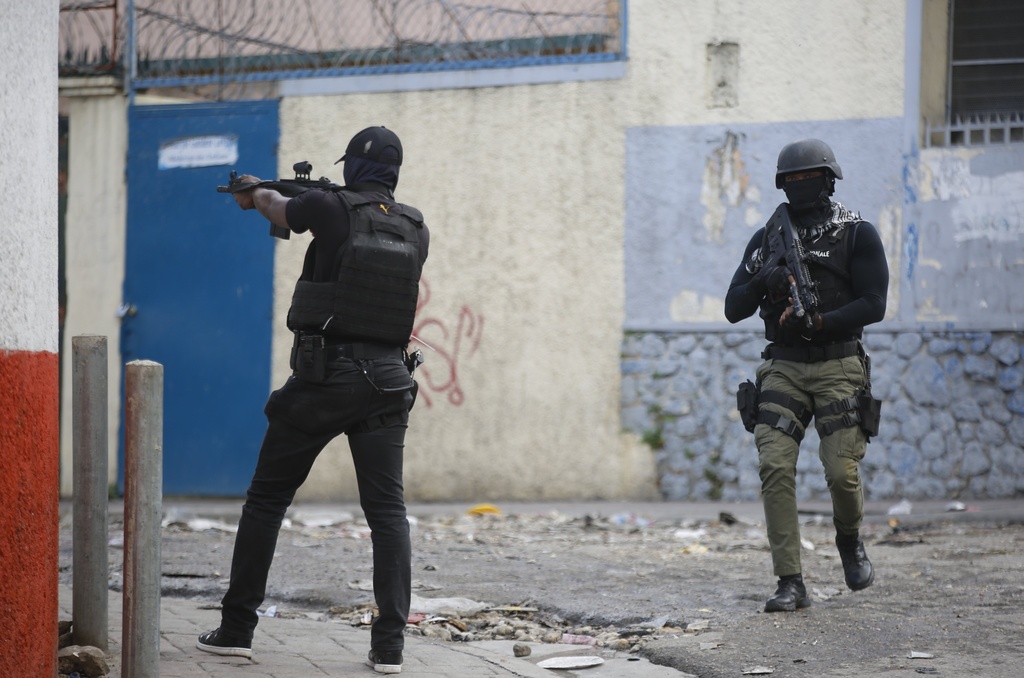 Αϊτή: Οι συμμορίες σκορπούν τον τρόμο την ώρα που ο πρωθυπουργός επισκέπτεται την Κένυα για την ανάπτυξη πολυεθνικής δύναμης ασφαλείας