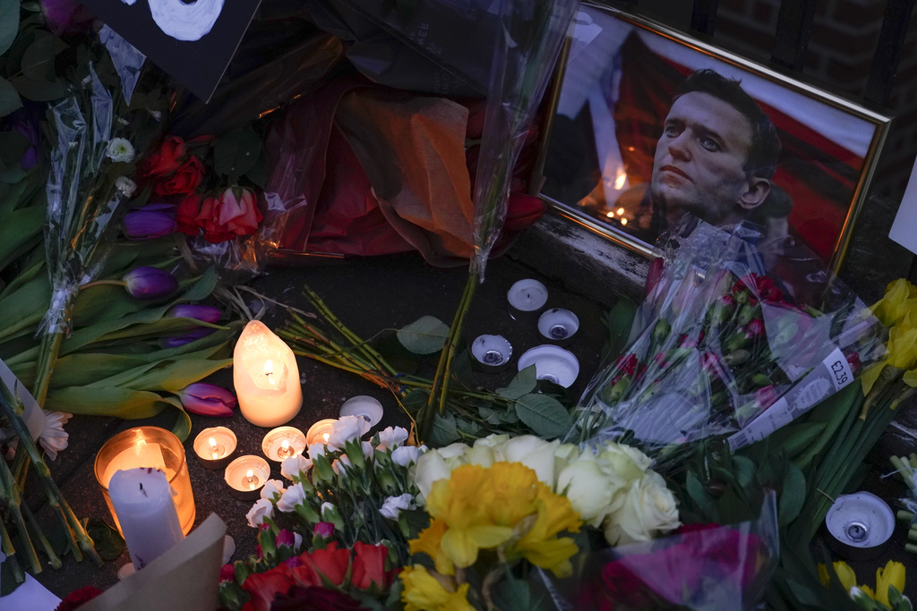 Φιλίππο Σένσι: Η αστυνομία ταυτοποίησε ανθρώπους που τίμησαν τον Ναβάλνι στο Μιλάνο