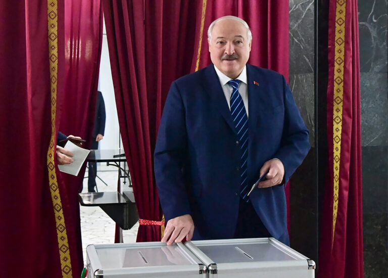 Λευκορωσία: Εκλογές «παρωδία» με τον Λουκασένκο να δηλώνει υποψηφιότητα για 7η προεδρική θητεία
