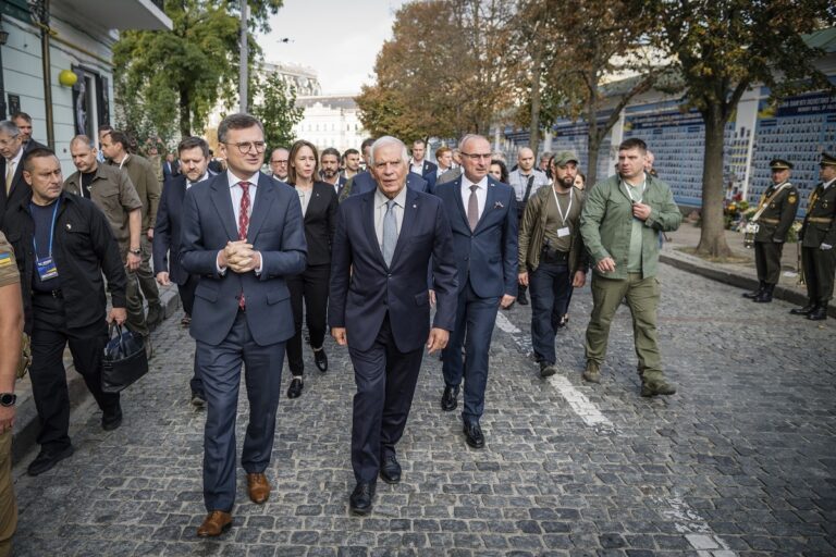Ουκρανία: Η Ρωσία επιτίθεται στο Κίεβο με πυραύλους κατά την επίσκεψη του Ζ. Μπορέλ