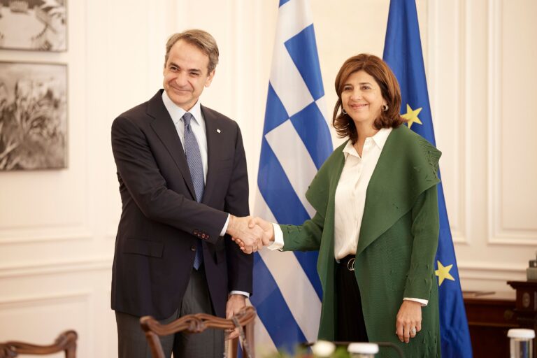 Συνάντηση του Κ. Μητσοτάκη με την απεσταλμένη του ΓΓ του ΟΗΕ για το Κυπριακό