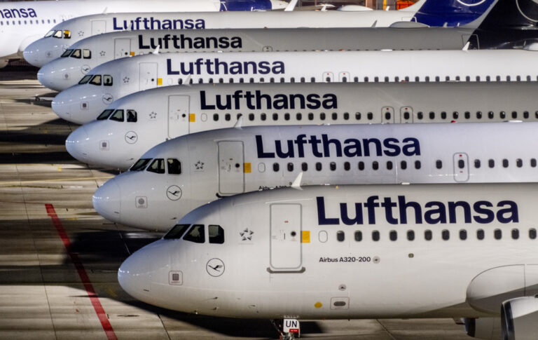 Γερμανία: Απεργίες αεροσυνοδών καθηλώνουν τη Lufthansa την Τρίτη και την Τετάρτη