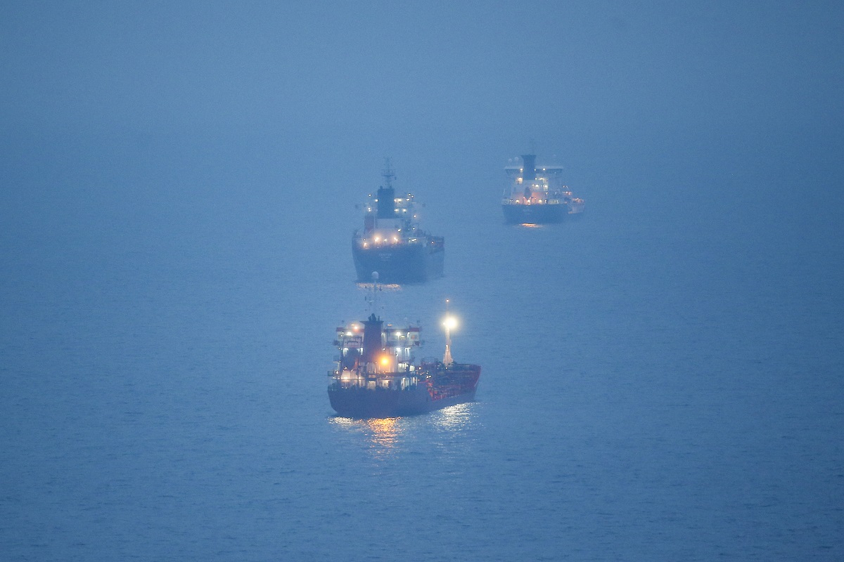 Bloomberg: Οι Έλληνες πλοιοκτήτες εγκαταλείπουν το εμπόριο ρωσικού αργού πετρελαίου