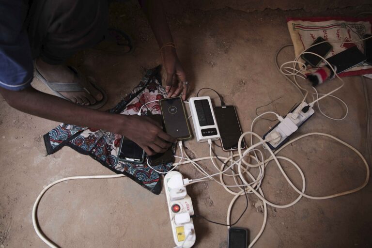 Σουδάν: Ο εμφύλιος συνεχίζει να προκαλεί προβλήματα, οι πολίτες έχασαν τη σύνδεση με το διαδίκτυο