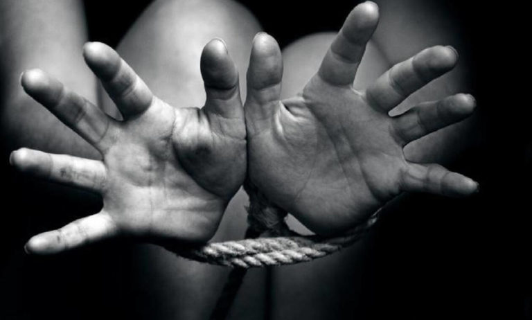 Ηλιούπολη: Αθωώθηκε η 19χρονη – θύμα trafficking