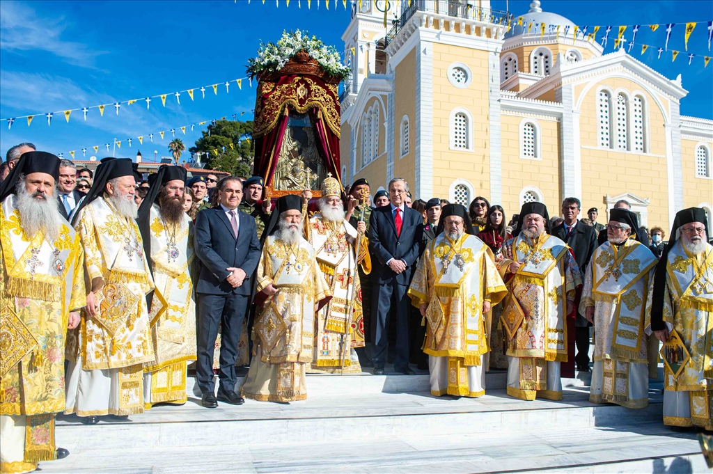Καλαμάτα: Παρουσία του Πατριάρχη Αλεξανδρείας τιμήθηκε η πολιούχος «Παναγία Υπαπαντή» (video)