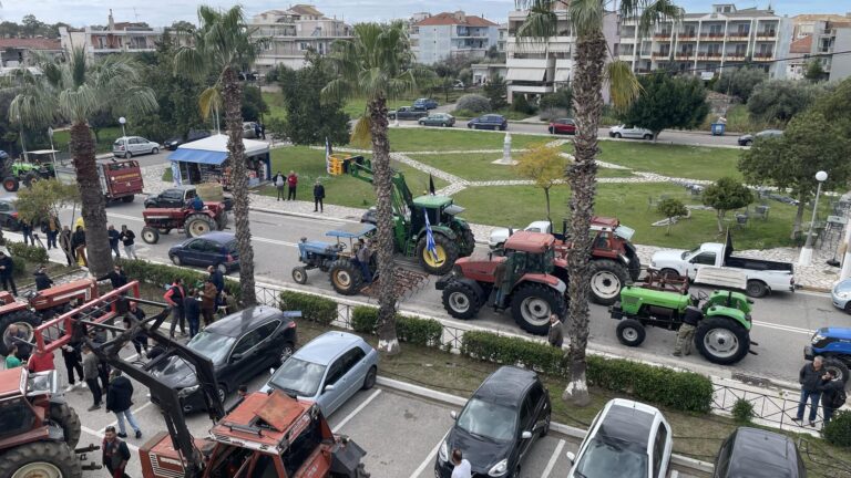 Αιτωλοακαρνανία: Συνεχίζουν τις κινητοποιήσεις οι αγρότες-Μπήκαν με τα τρακτέρ στο Μεσολόγγι (βίντεο)