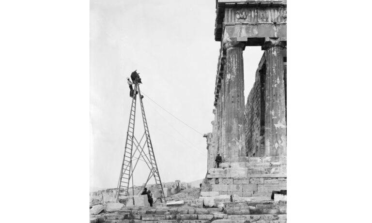 Τα δικαιώματα χρήσης του ελληνικού τμήματος του αρχείου Boissonnas στο MOMus-Μουσείο Φωτογραφίας Θεσσαλονίκης