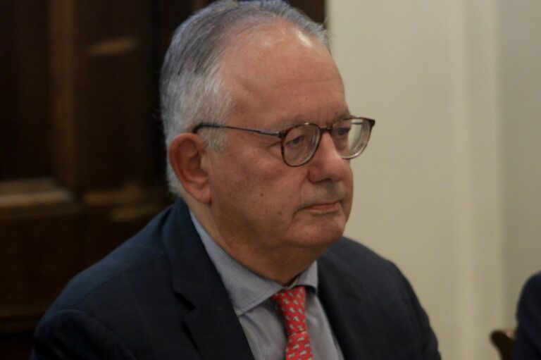 Ν. Αλιβιζάτος στο Πρώτο: Αναχρονιστική η άποψη που δεν δέχεται τα Μη Κρατικά Πανεπιστήμια-Έχει ρίζες στον εμφύλιο και στο Γεώργιο Παπαδόπουλο (audio)