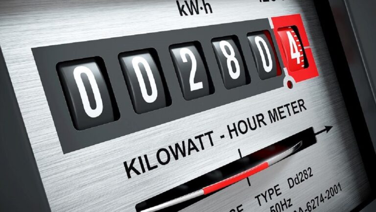 Ηλεκτρικό ρεύμα: «Βουτιά» στις τιμές – Σε προ κρίσης επίπεδα η κιλοβατώρα