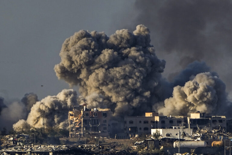 Ξεκίνησαν σφοδροί βομβαρδισμοί του Ισραήλ στη Ράφα – Τουλάχιστον 8 νεκροί