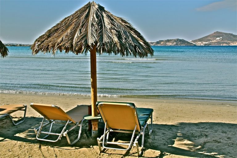 Σε δημόσια διαβούλευση το νομοσχέδιο για τις παραλίες – Τι προβλέπει για αξιοποίηση, ελέγχους  και ποινές