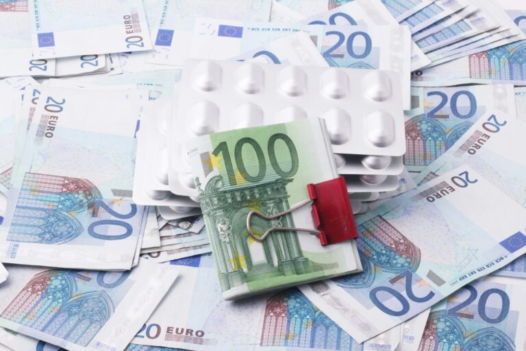 ΑΔΕΔΥ: Στάση εργασίας στις 11 Δεκεμβρίου για επιστροφή του 13ου και 14ου μισθού
