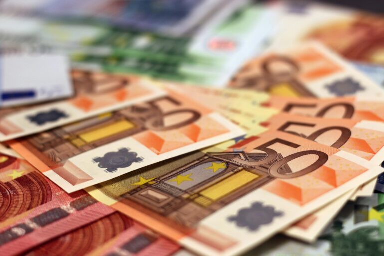 Φορολοταρία Ιανουαρίου: Ποιοι είναι οι τυχεροί που κερδίζουν έως 50.000 ευρώ