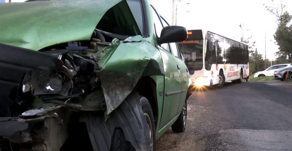 Τρελή πορεία λεωφορείου στη Θεσσαλονίκη – Ο ΟΑΣΘ θα αποζημιώσει όλα τα οχήματα για τις ζημιές που υπέστησαν