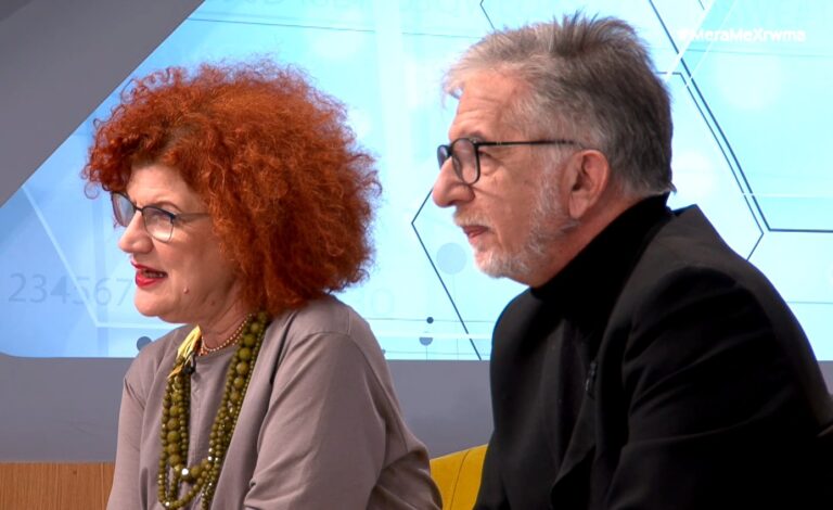 «Προσδοκώ»: Το νέο έργο του Γιώργου Βέλτσου στο Φουαγιέ Θεάτρου της ΕΜΣ