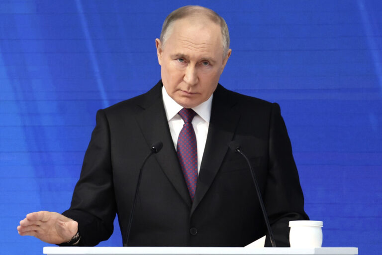 Ο Βλαντίμιρ Πούτιν εξασφαλίζει 82% σε δημοσκόπηση ενόψει των προεδρικών εκλογών