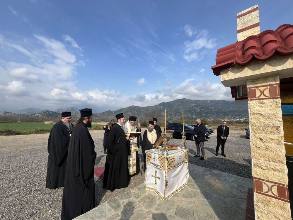 Τρισάγιο στα Τέμπη τέλεσε ο Αρχιεπίσκοπος Αθηνών κ. Ιερώνυμος