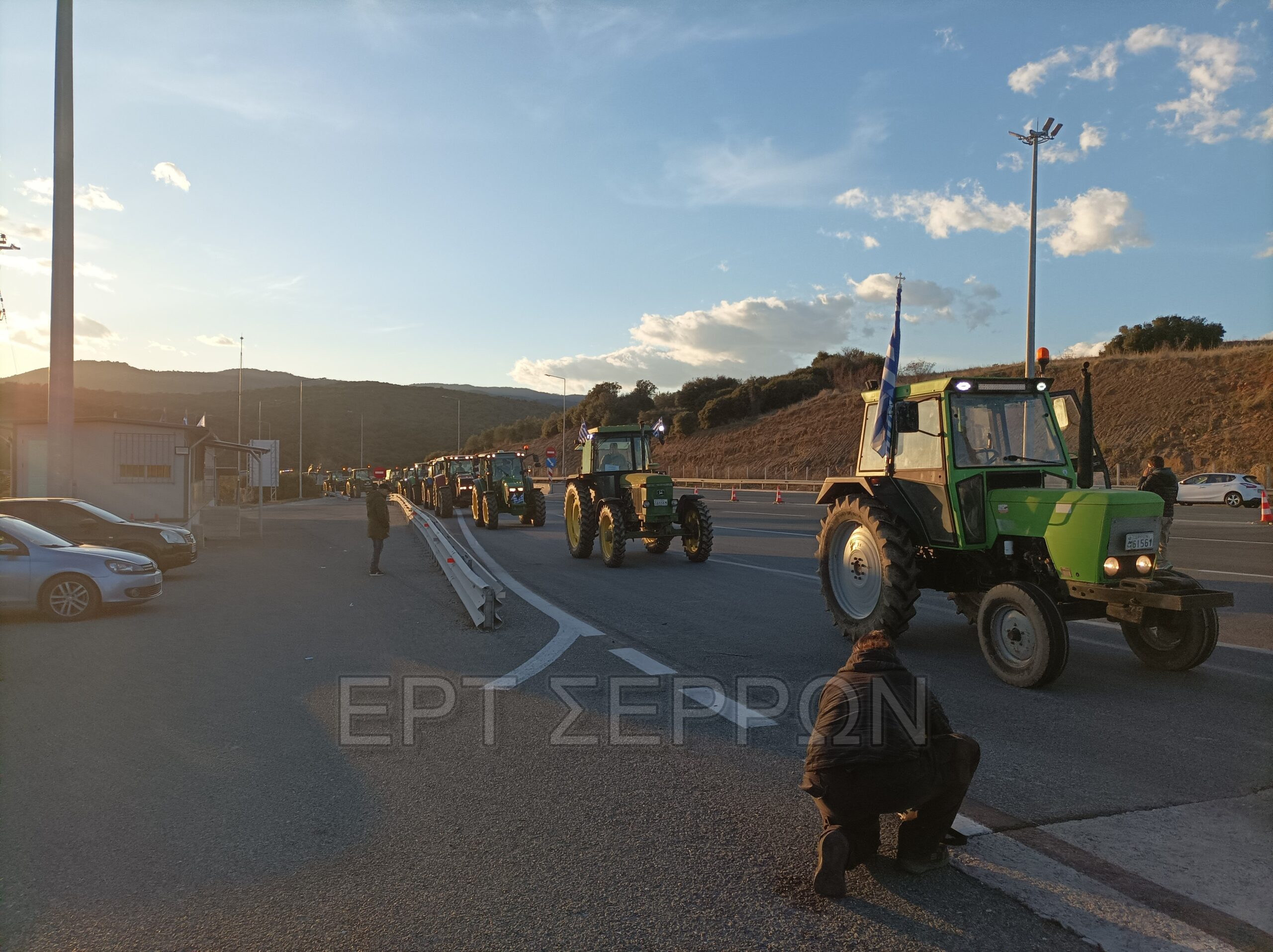 Σέρρες: Κλείνουν την Εγνατία Οδό στον κόμβο Στρυμονικού οι αγρότες