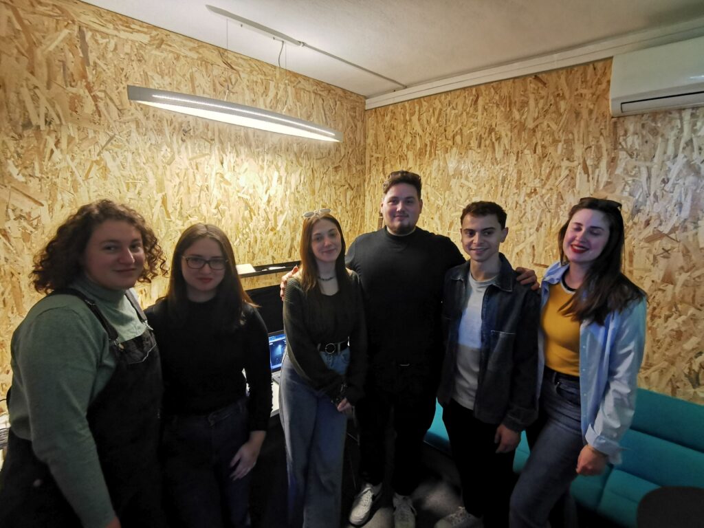 Διαδικτυακό ραδιόφωνο δημιούργησαν οι νέοι στο δήμο Τρικκαίων