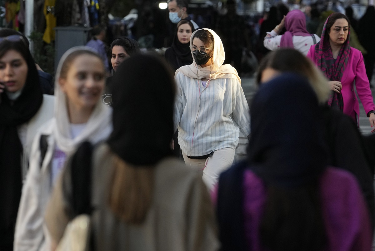 Ιράν: Πολλές γυναίκες προτιμούν την αποχή στις εκλογές της Παρασκευής για να μην νομιμοποιήσουν το καθεστώς   