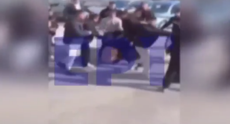 Ζάκυνθος – αποκλειστικό: Βίντεο από συμπλοκή μαθητών του ΕΠΑΛ στα ΚΤΕΛ