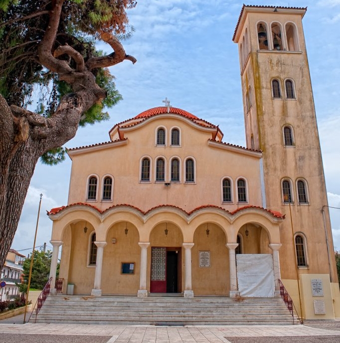 Πρέβεζα: Κατασβέστηκε πυρκαγιά στον Ιερό Ναό του Αγ. Βασιλείου