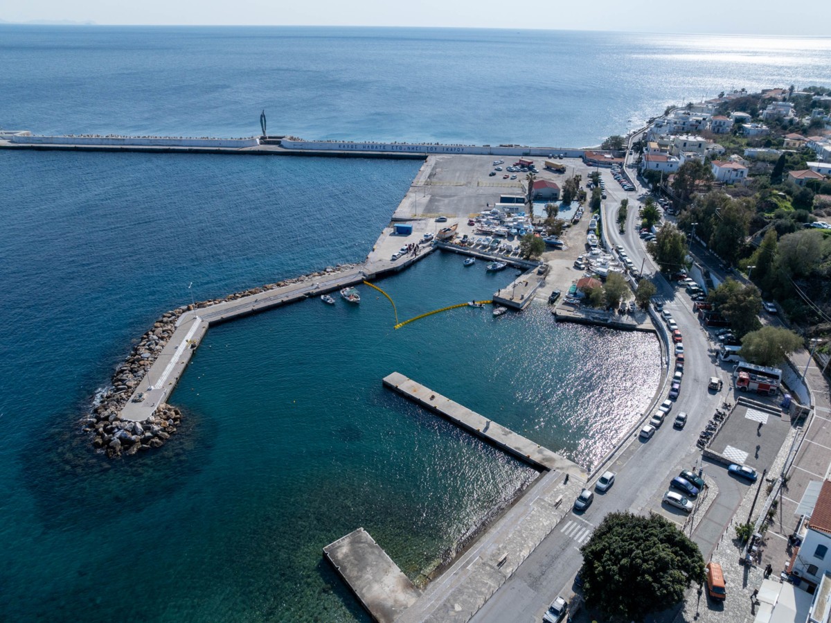 Εικόνες από την εκπαίδευση των μελών της Ομάδας Αντιρρύπανσης του Λιμενικού Ταμείου Ικαρίας