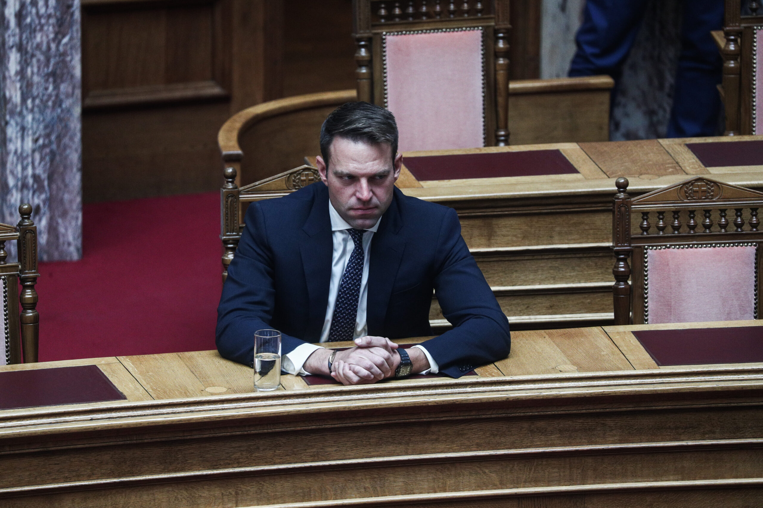 Ο ΠΡΟΕΔΡΟΣ ΤΟΥ ΣΥΡΙΖΑ-ΠΣ ΣΤΕΦΑΝΟΣ ΚΑΣΣΕΛΑΚΗΣ ΣΤΗΝ ΟΛΟΜΕΛΕΙΑ ΤΗΣ ΒΟΥΛΗΣ(ΣΩΤΗΡΗΣ ΔΗΜΗΤΡΟΠΟΥΛΟΣ/EUROKINISSI)