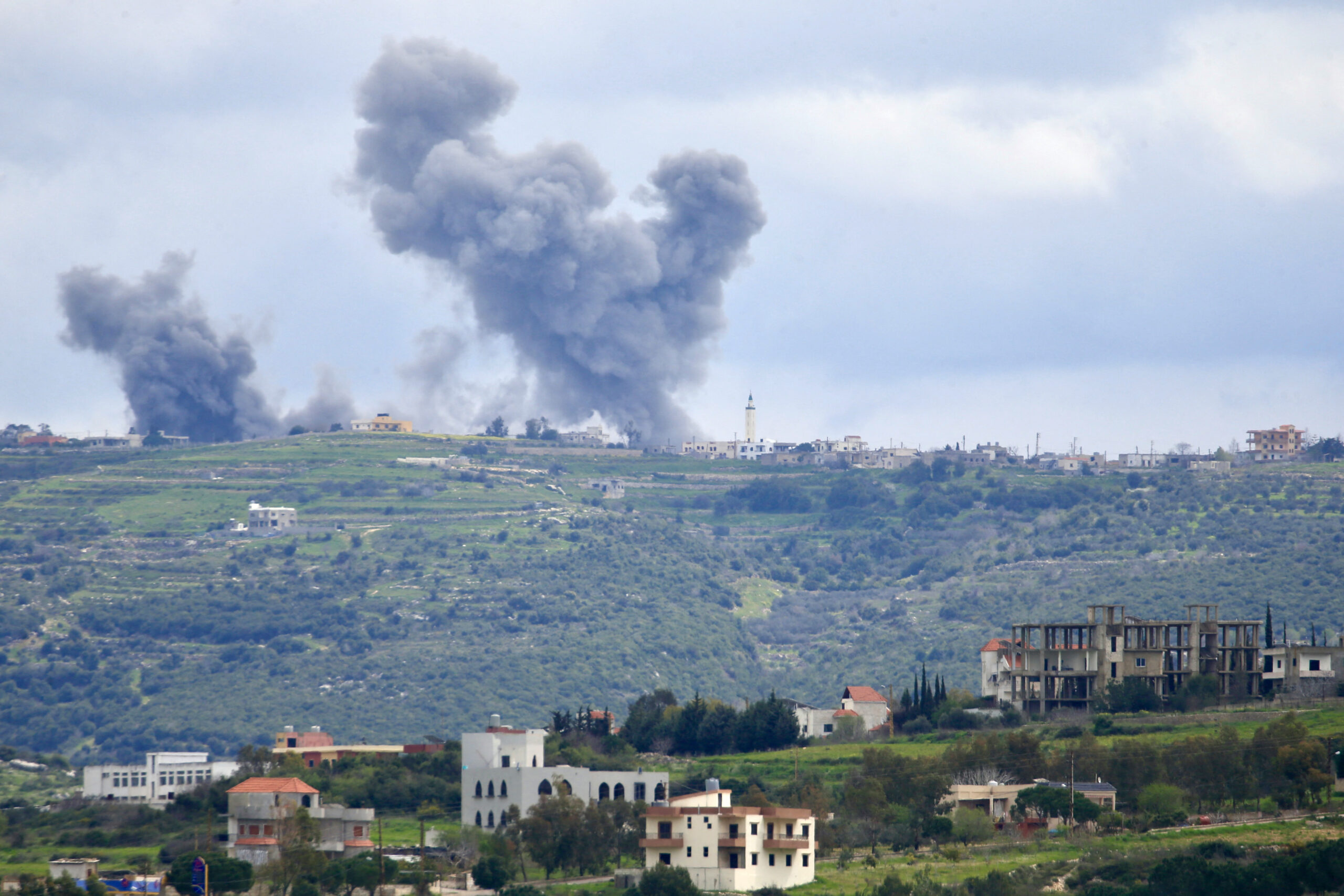 Λίβανος: Πέντε μαχητές της Χεζμπολάχ και συμμάχων της σκοτώθηκαν από ισραηλινούς βομβαρδισμούς