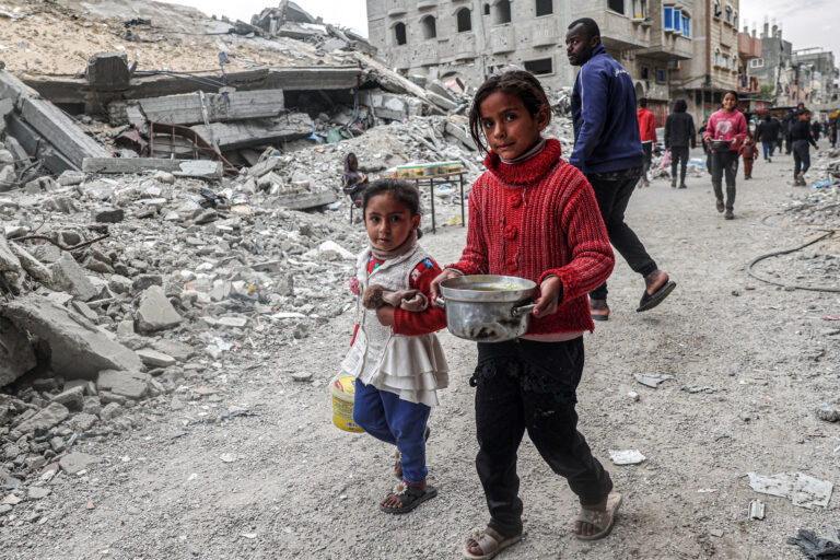 ΟΗΕ: Το ισραηλινό μπλόκο στην ανθρωπιστική βοήθεια «μπορεί να αποτελεί έγκλημα πολέμου» – 93 Παλαιστίνιοι νεκροί το τελευταίο 24ωρο, λέει η Χαμάς