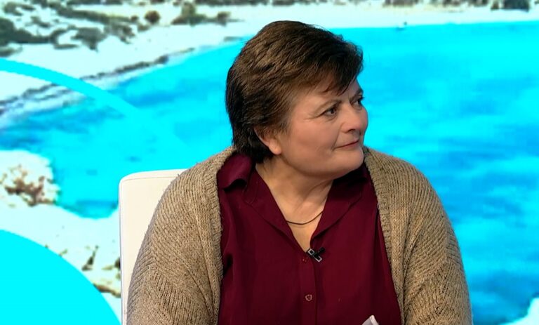 Στ. Στεφανάκη, η φουρνάρισσα της Γαύδου στις «Συνδέσεις»: Μου αρέσει να βλέπω ανατολές και ηλιοβασιλέματα όταν δουλεύω