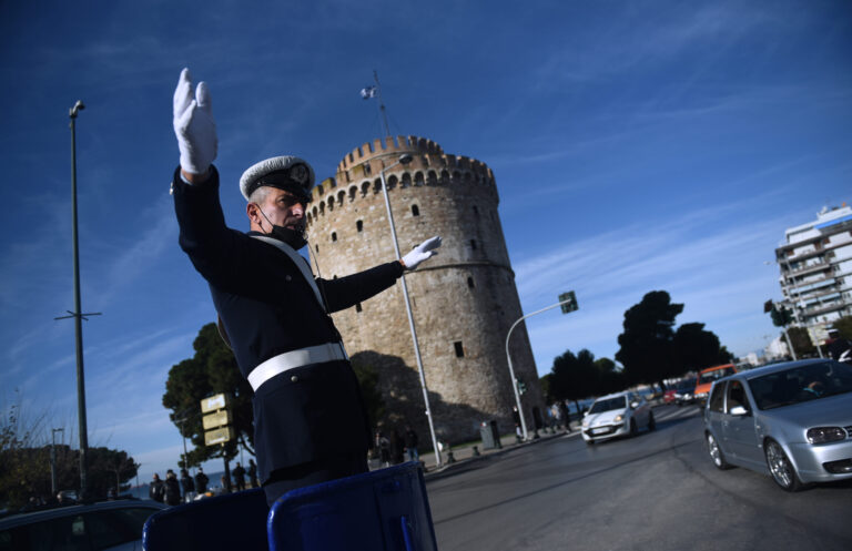 Θεσσαλονίκη: Επιτέθηκε λεκτικά σε τροχονόμο που πήγε να του κόψει κλήση για παράνομη στάθμευση