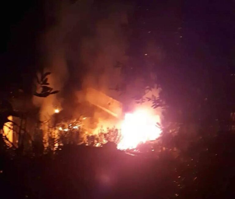 Κέρκυρα: Υπό έλεγχο η φωτιά σε σπίτι που τυλίχτηκε στις φλόγες